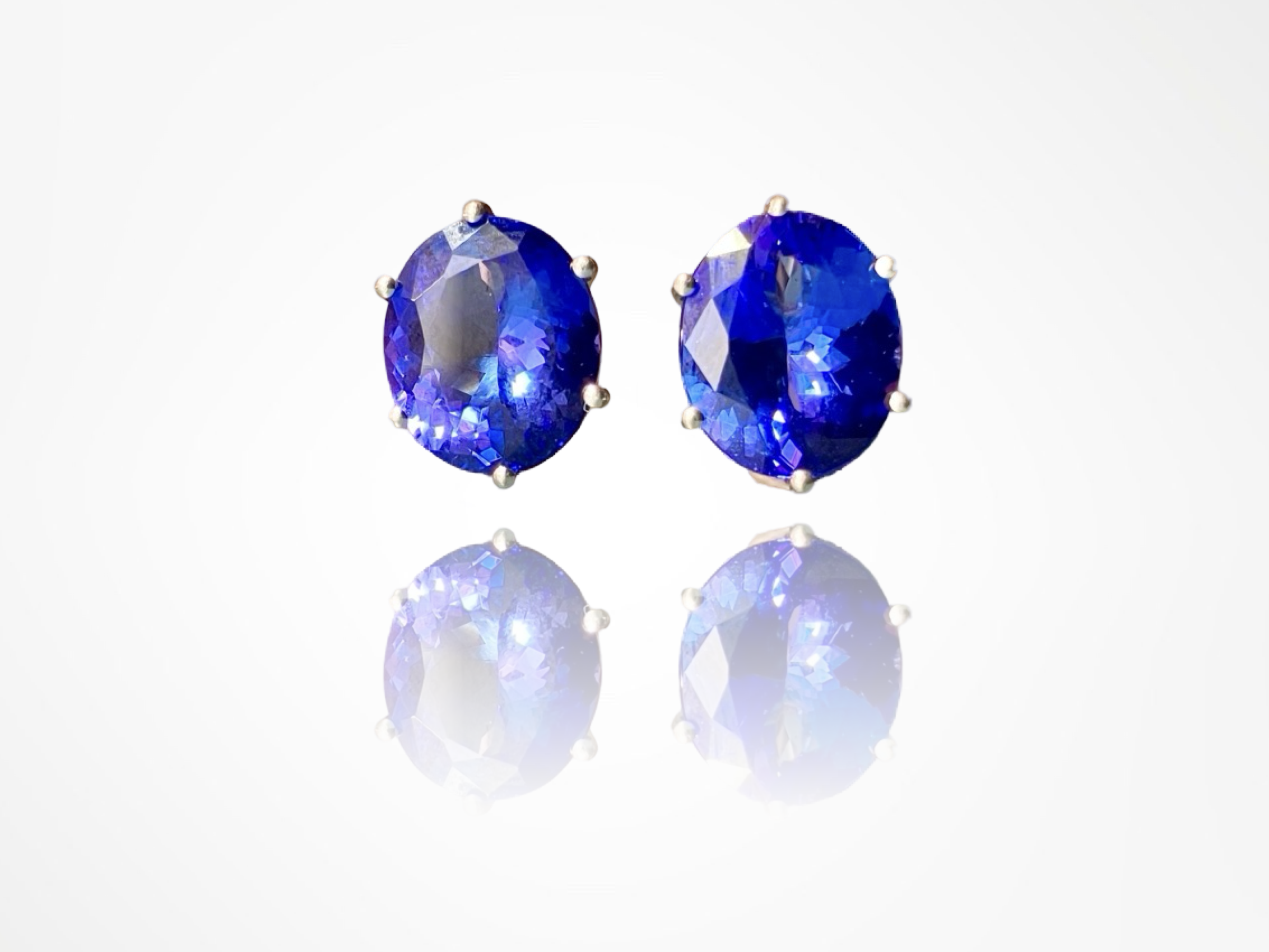 HARMONY COLLECTION - A Pair of Tanzanite Earstuds with Detachable Freshwater Cultured Pearl Drops